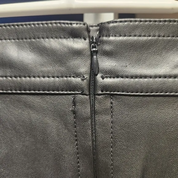 ANN TAYLOR Seamed Faux Leather Pencil Skirt Sz.18 NWT