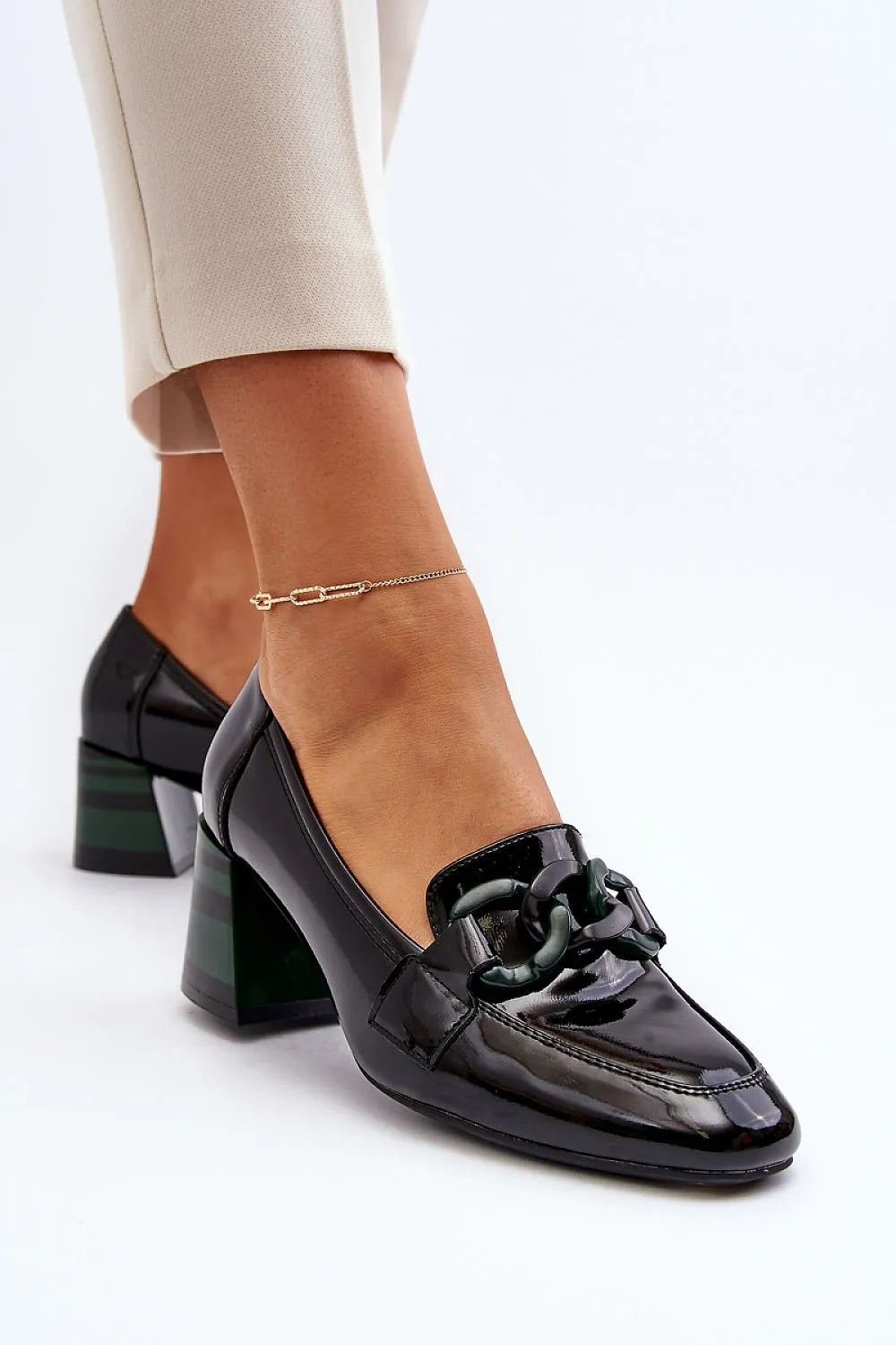 Block heel pumps