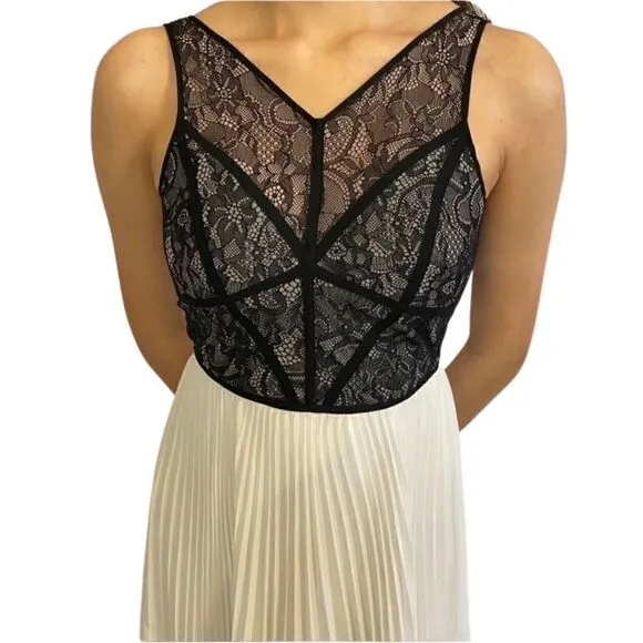 Max and Cleo black and white lace w/ pleaded skirt