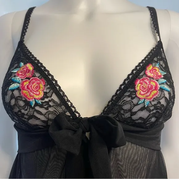 S VS Victoria’s Secret Sexy Little Things Red Floral lace lingerie slip black